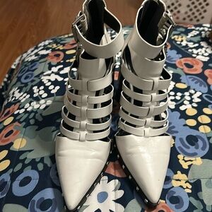 Charles David Diesel White Leather Gladiator Heels Womens Size 8